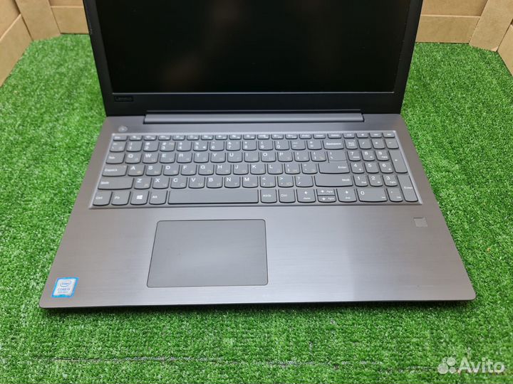 Ноутбук Lenovo v330-15IKB i5/8/256gb/15.6