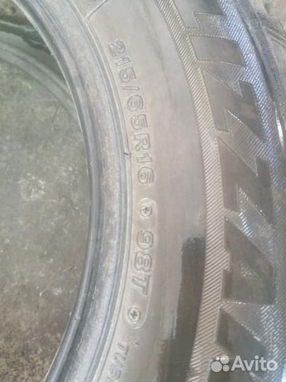 Bridgestone Blizzak Spike-01 215/65 R16