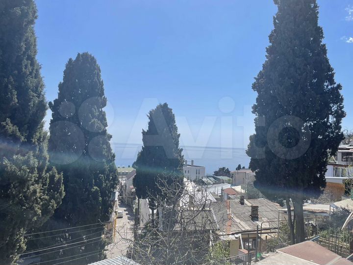 Комната 16 м² в 2-к., 1/2 эт.