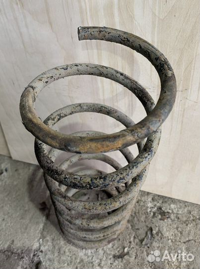 Пружина передняя пассат б3