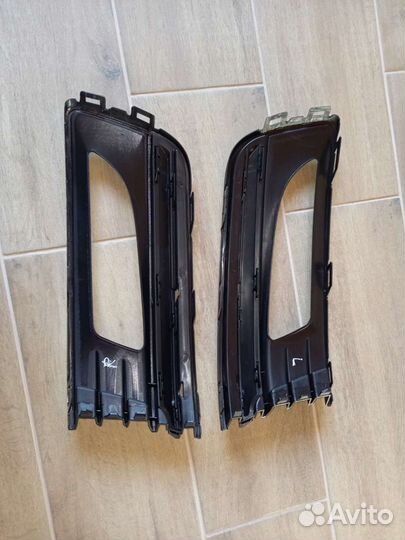 Volkswagen polo sedan решетка бампера