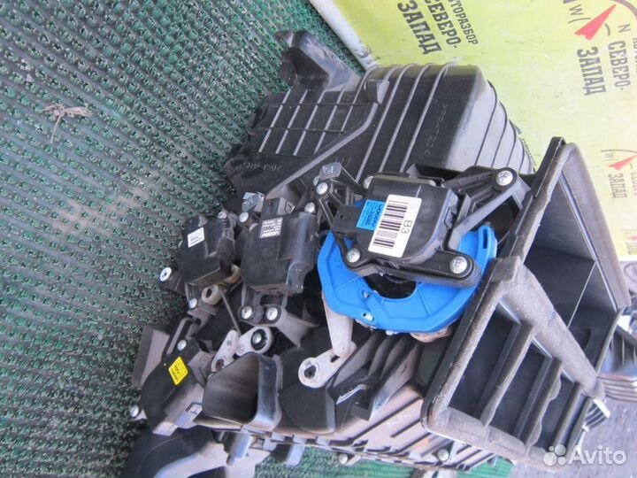 Hyundai genesis Корпус печки 2010