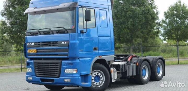 В разборке грузовик DAF,XF 95 2002-2005