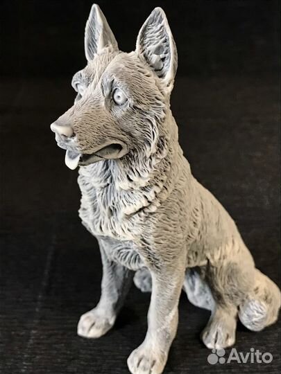 Овчарка фигурка мраморная крошка