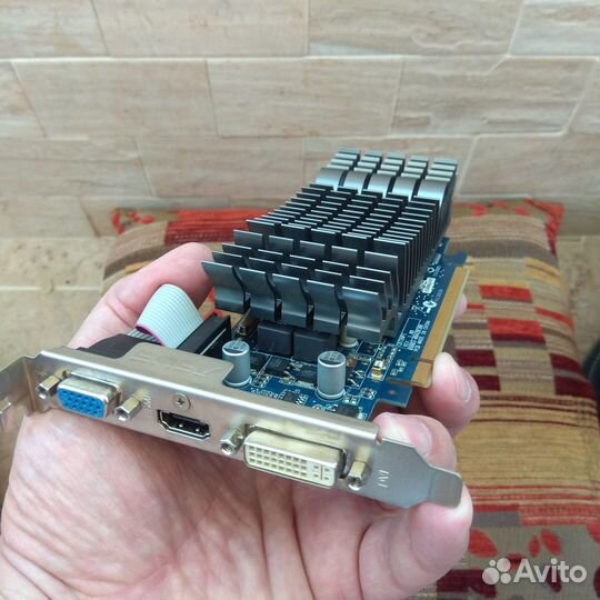 Asus GeForce 210 Silent 210-SL-TC1GD3-L