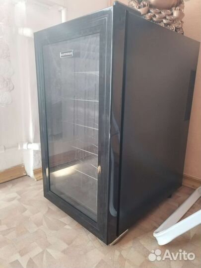 Холодильник минибар