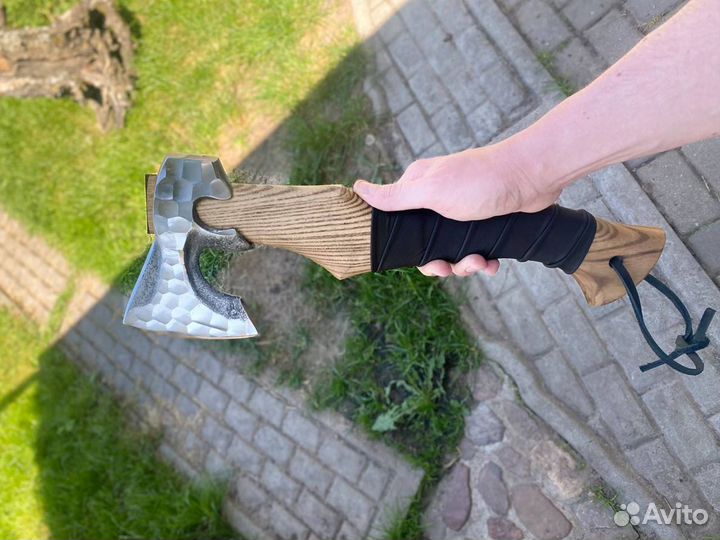 Топор кованый ручной работы