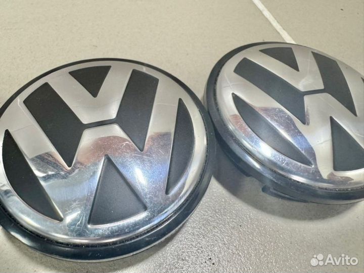 Заглушка колесного диска Volkswagen Passat CC 2010