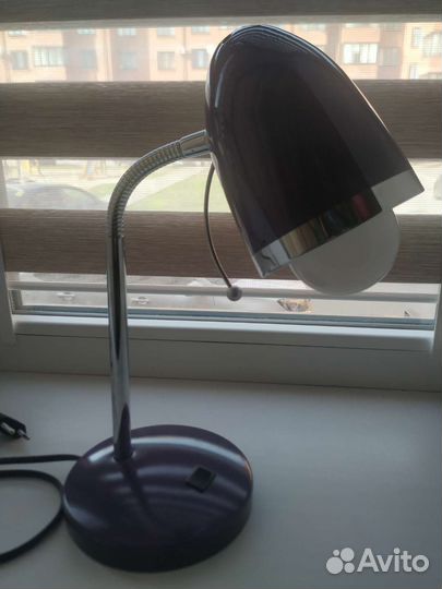 Лампа настольная