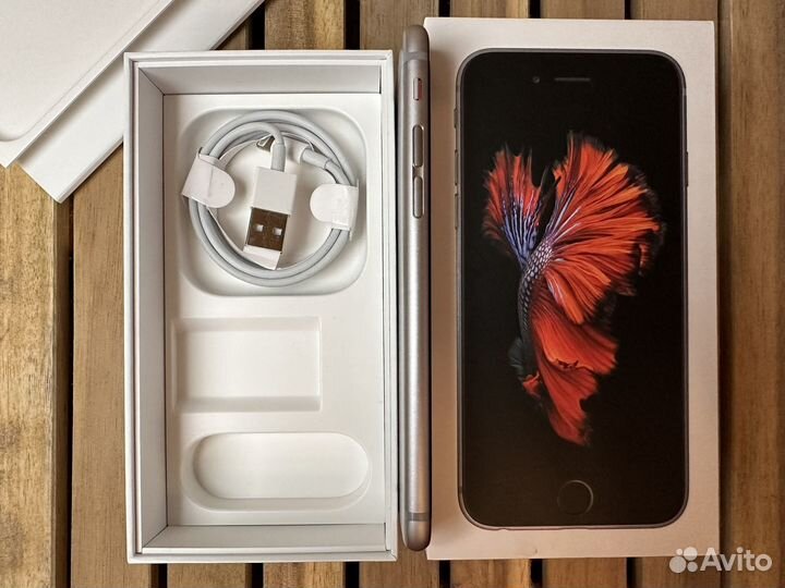 iPhone 6S, 32 ГБ