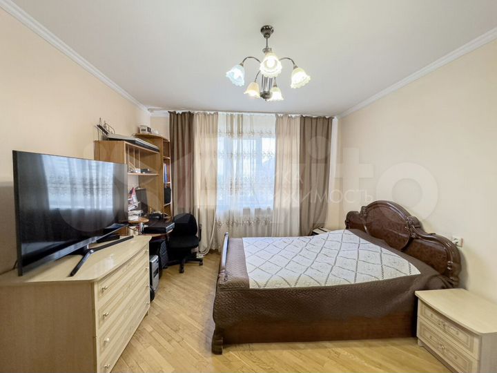 3-к. квартира, 91 м², 3/9 эт.