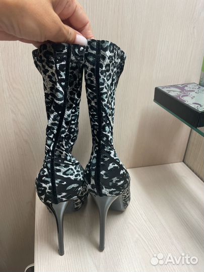 Ботинки женские