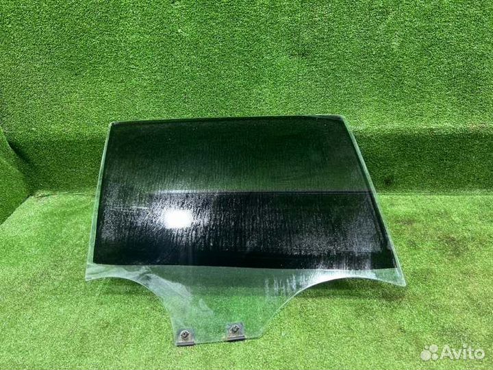 Стекло двери заднее правое Renault Sandero хэтчбек
