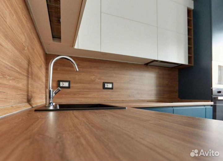 Кухня на заказ без ручек до потолка