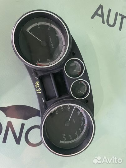 Приборная панель peugeot 308