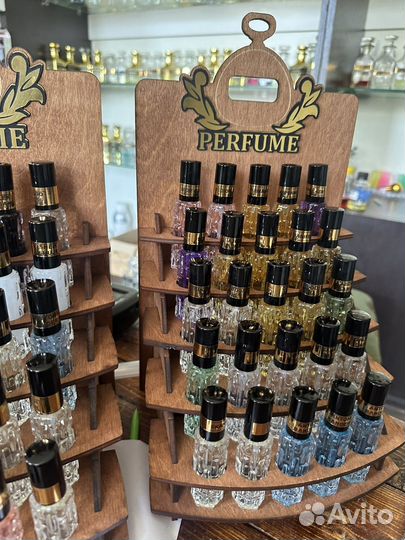Полка с духами