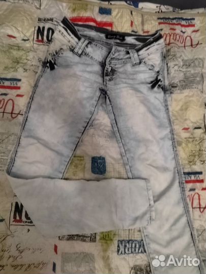 Джинсы женские