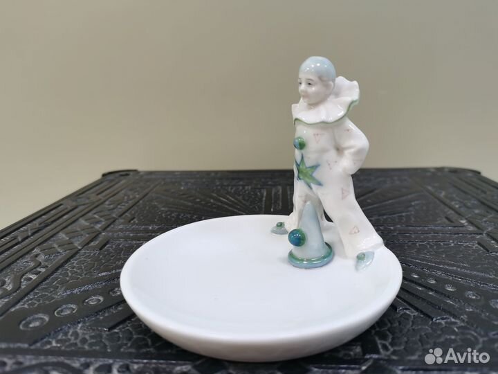Фарфор пепельница 19 век Европа Германия Пьеро