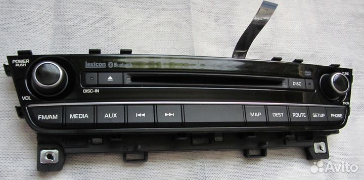 Панель магнитолы Hyundai Genesis