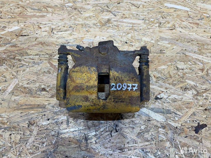 Суппорт тормозной передний правый Audi A3 8V 2014