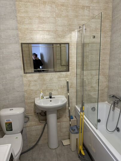 1-к. апартаменты, 43 м², 1/6 эт.