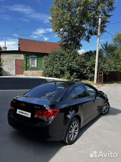 Chevrolet Cruze 1.6 МТ, 2010, 280 000 км