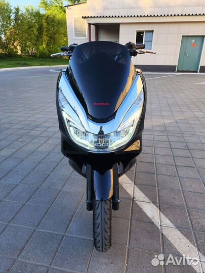 Скутер Honda pcx 125
