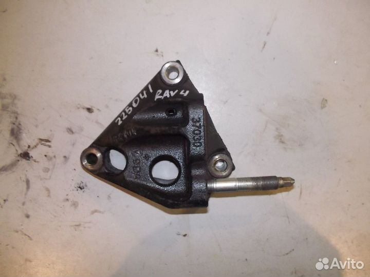 Кронштейн двигателя правый (Toyota RAV4)