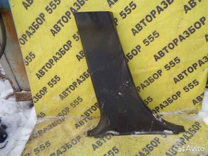 Накладка средней стойки левая Mazda 3 BK 2002-2009