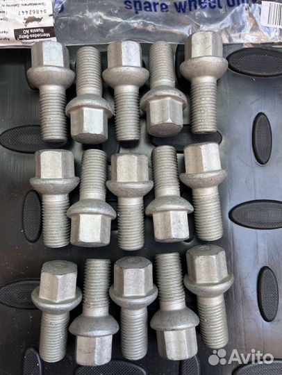 Болты для колес Mersedes Benz A2204000170