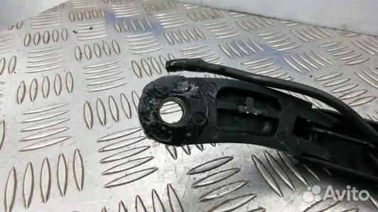 Щеткодержатель лобового стекла cadillac escalade 3