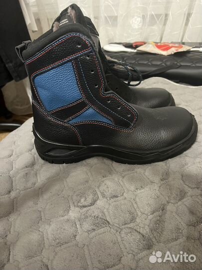 Продам зимние ботинки