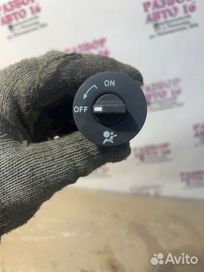 Кнопка отключения Airbag Renault Fluence 2010