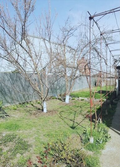 Дом 172,8 м² на участке 7 сот.