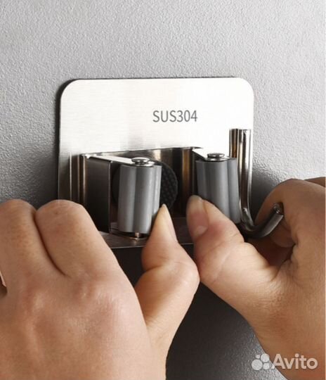 Металлический держатель с крючком