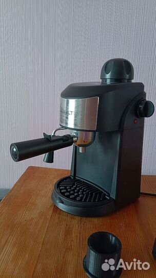 Кофеварка рожковая Скарлет