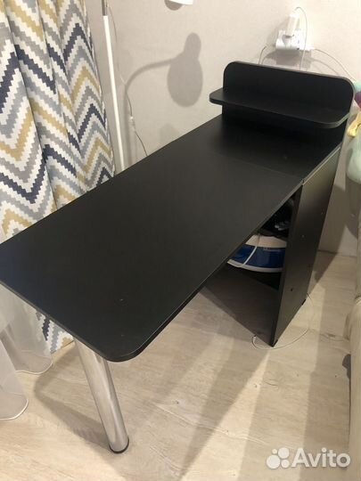 Маникюрный стол складной бу