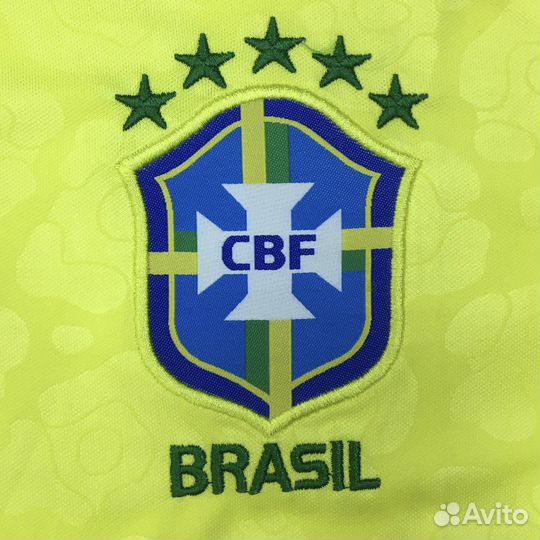 Футбольная форма сборнрй Бразилии 2022/23