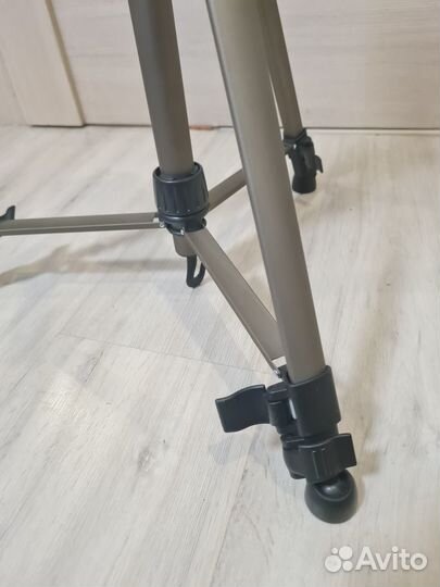 Штатив для фотоаппарата