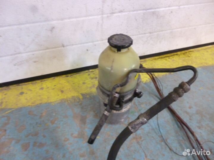 Эгур Насос гур Opel Astra H Zafira B TRW