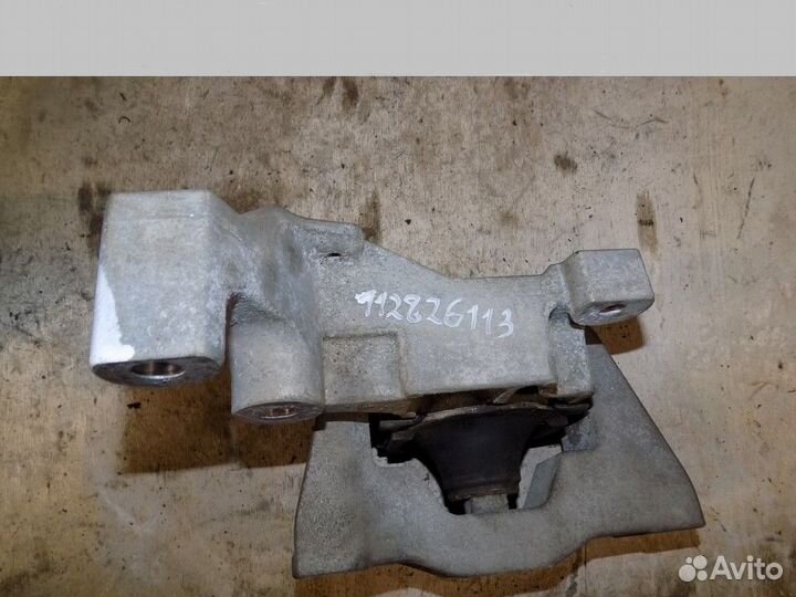 Опора двигателя правая Juke (F15) 2011