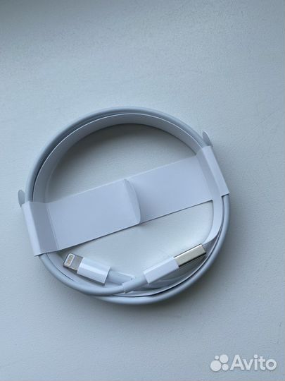 Оригинальный, новый кабель lightning от iPhone