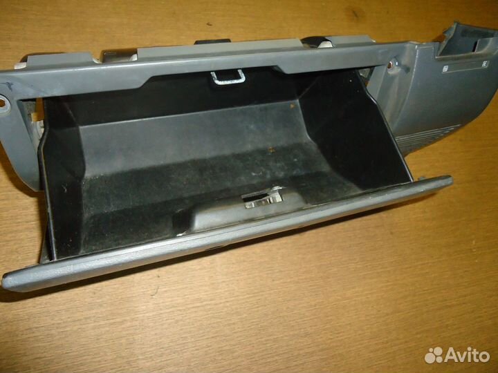 Бардачок Mazda 626 GD Coupe 2.2