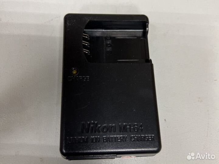 Зарядное устройство Nikon MH-64