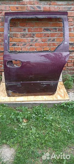 Chrysler voyager dodge caravan дверь