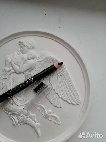Новый коричневый карандаш для бровей