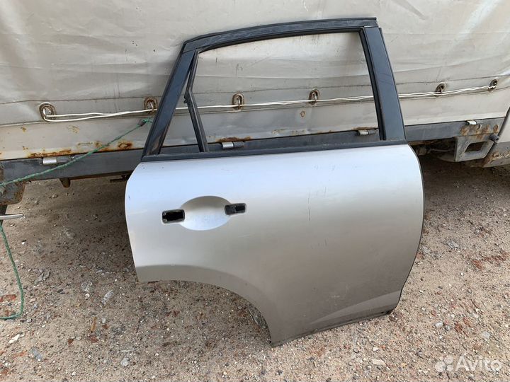 Infiniti fx35 fx45 дверь задняя правая серебро