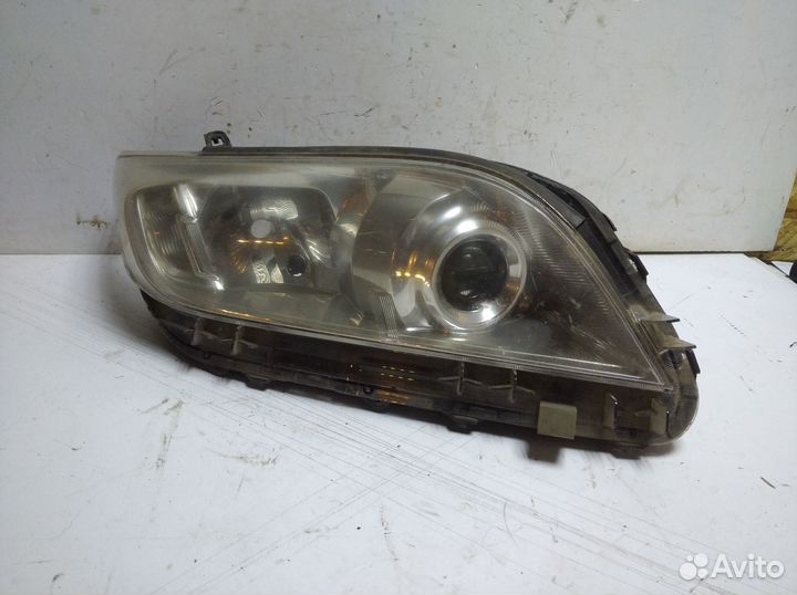 Фара правая Toyota Rav4 2010-2016