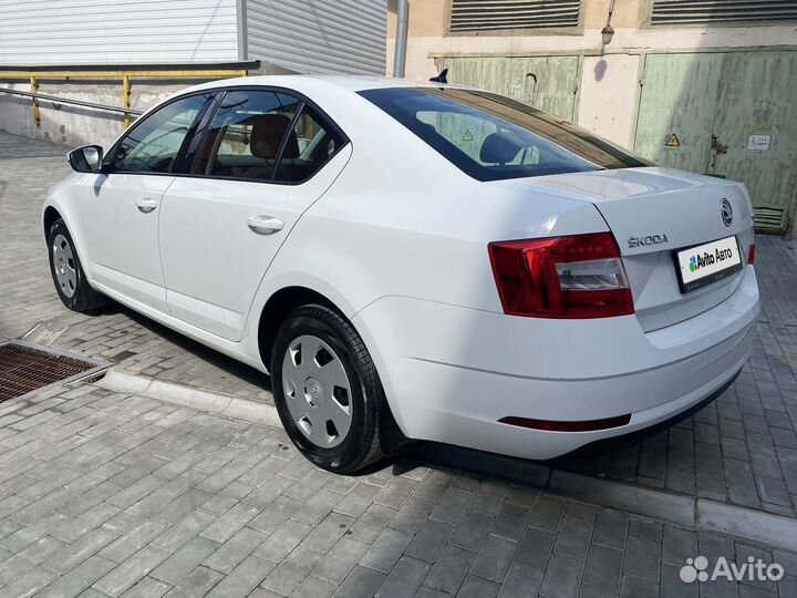 Skoda Octavia 1.6 МТ, 2018, 83 000 км