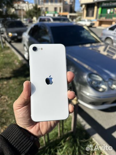 iPhone SE (2020), 64 ГБ